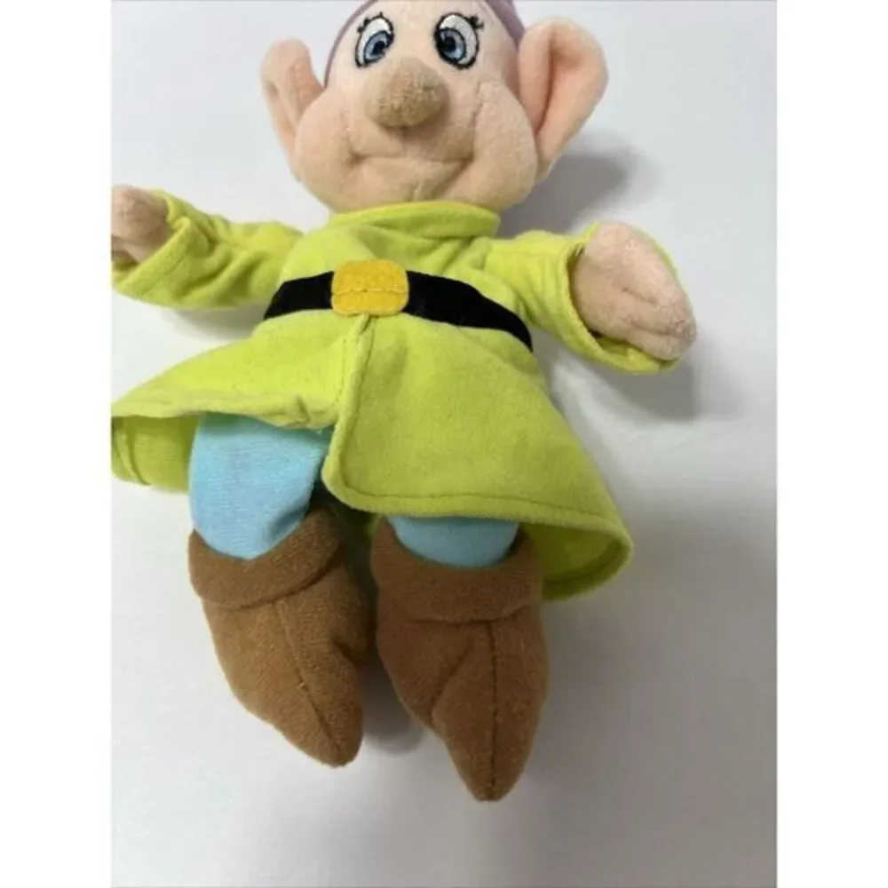 Disney Store 8